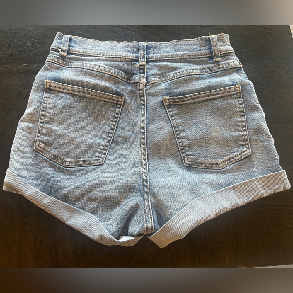 aritzia WILFRED FREE jovovich short ~ high rise jean shorts ~ size 4 - Picture 5 of 8